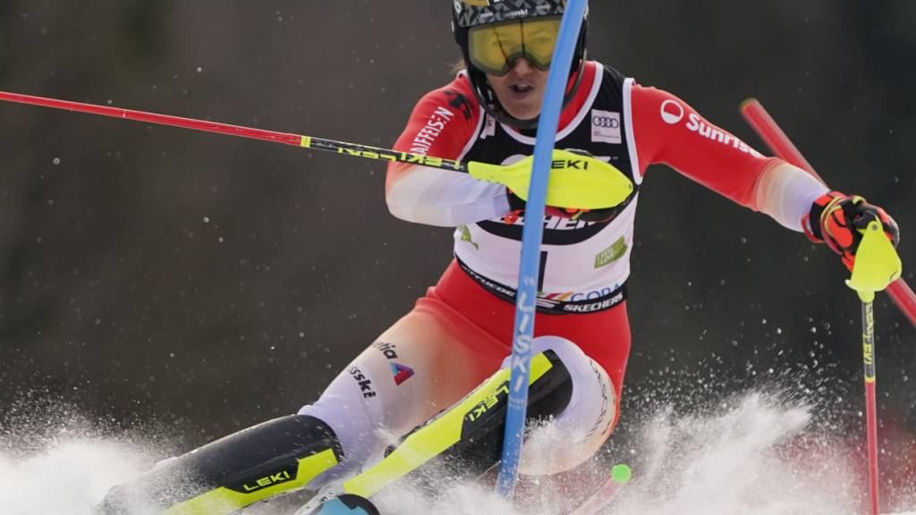 Wendy Holdener mischt in Kranjska Gora in Abwesenheit von Mikaela Shiffrin und Petra Vlhova ganz vorne mit