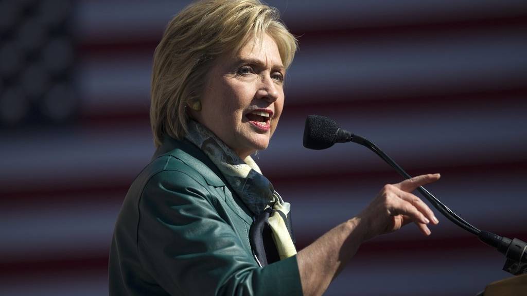 Hillary Clinton bei einer Wahlveranstaltung im Oktober 2015.  (AP Photo/Evan Vucci)