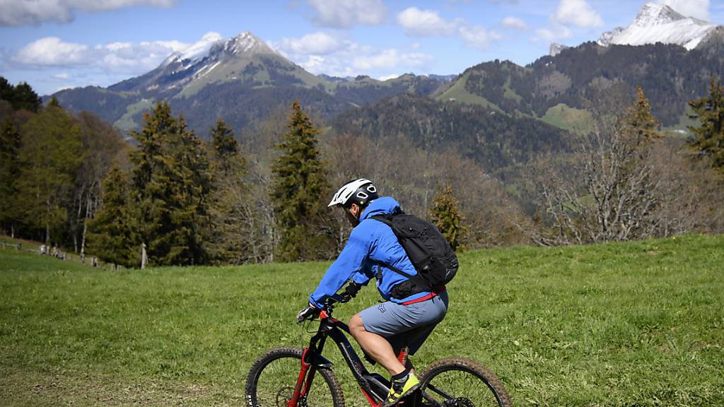Der Kanton Obwalden will für das Sarneraatal eine Mountainbike-Strategie erarbeiten. (Symbolbild)