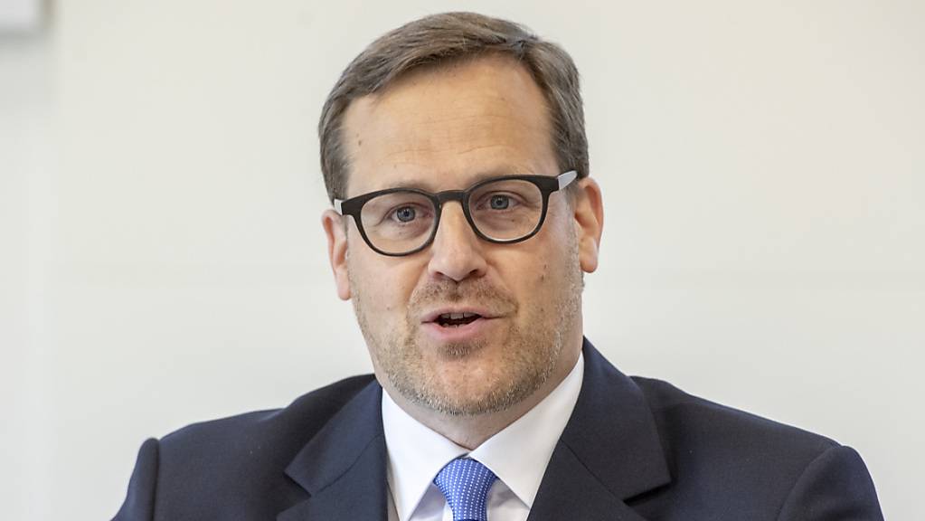 Der Schwyzer Finanzdirektor Kaspar Micherl (FDP) hat sein letztes Budget präsentiert. (Archivbild)