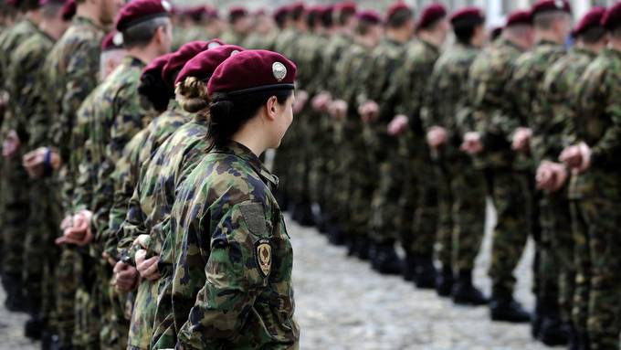 Amherd will den Armee-Infotag für Frauen zur Pflicht machen