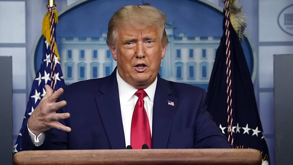 Donald Trump, Präsident der USA, spricht während einer Pressekonferenz im Weissen Haus.