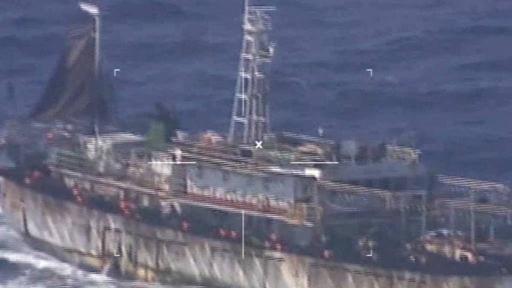 Schuss vor den Bug reichte nicht: Argentiniens Küstenwache versenkte nach erfolglosen Warnungen dieses chinesische Fischerboot.