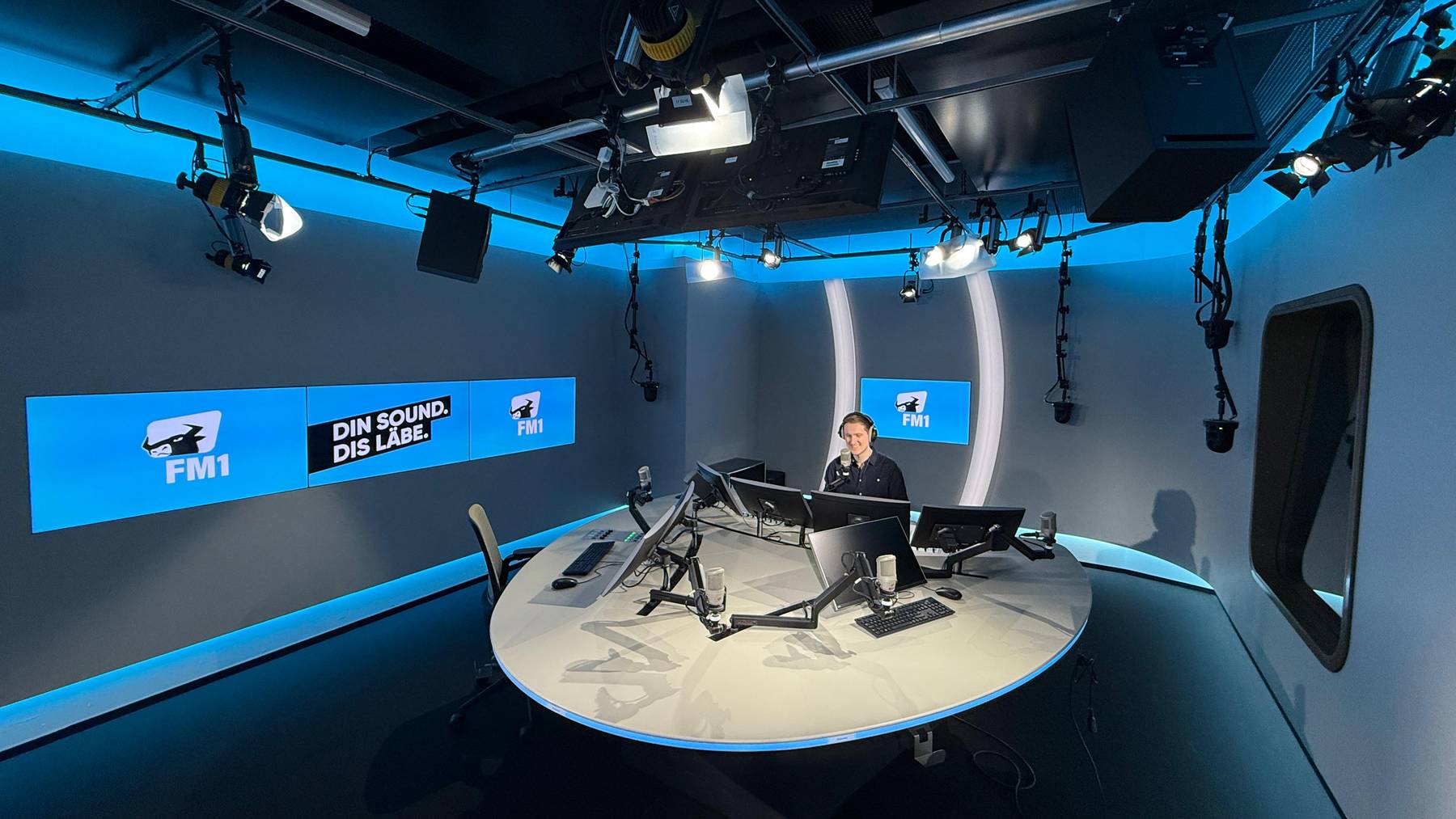Im Studio von Radio FM1