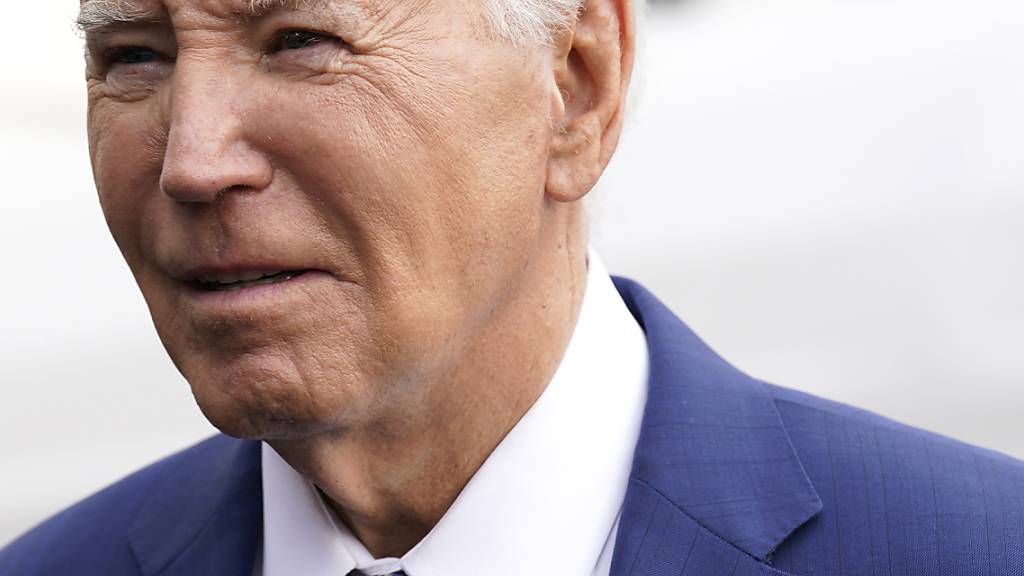 ARCHIV - US-Präsident Joe Biden vor dem Weißen Haus. Biden hat sich bei einer Wahlkampfveranstaltung in Las Vegas versprochen. Foto: Yuri Gripas/AP/dpa