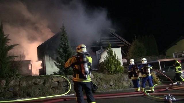 Schwerverletzter bei Hausbrand in Arch