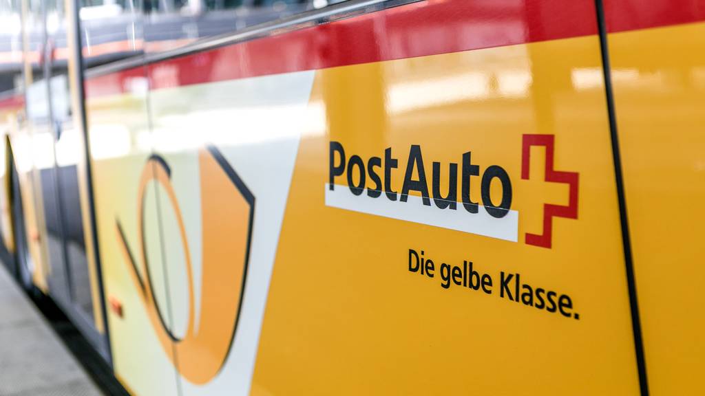 Postautos sind ab Montag wieder vermehrt unterwegs.