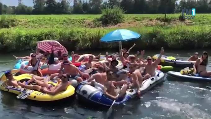 Am 1. August herrscht auf dem Binnenkanal Hochbetrieb