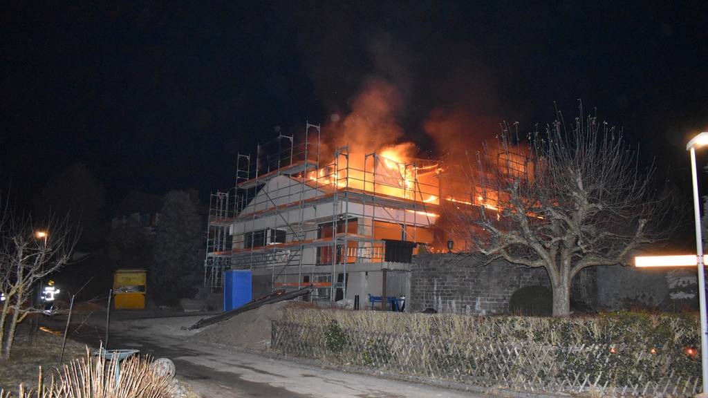 Feuer im Dach eines Einfamilienhauses in Entlebuch