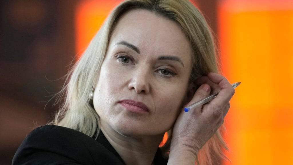 ARCHIV - Marina Owsjannikowa, ehemalige Staatsfernsehjournalistin aus Russland. Foto: Christophe Ena/AP/dpa