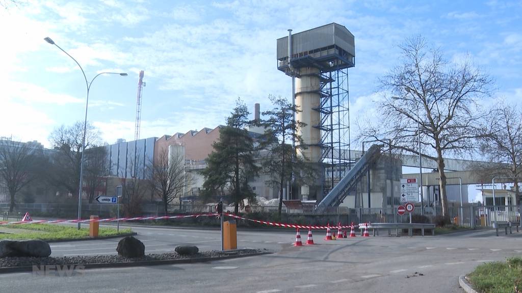 Aarberg: Riss im 30-Meter-Turm der Zuckerfabrik