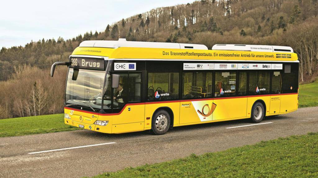 Der Hightech-Bus mit Brennstoffzellenantrieb fährt ruhig: Trotz positiver Erfahrungen stellt PostAuto den Versuchsbetrieb in der Region Brugg AG nach fünf Jahren ein.