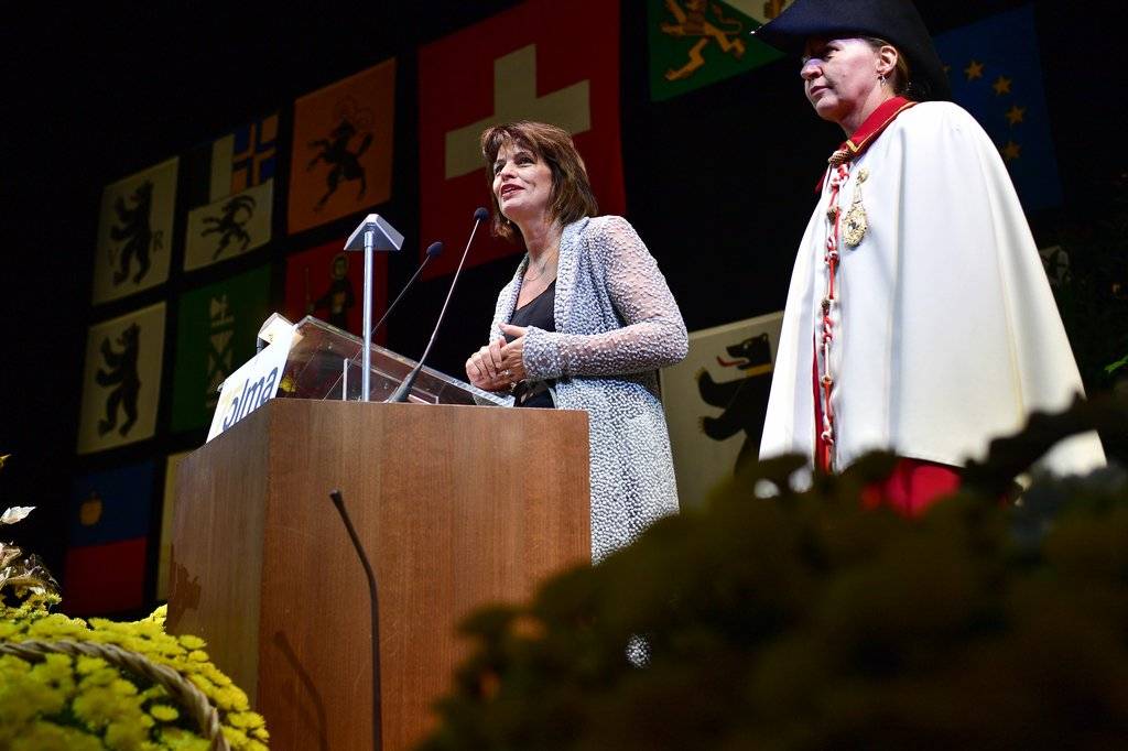 Bundespräsidentin Doris Leuthard hält ihre Rede (Bild: Keystone/Gian Ehrenzeller)