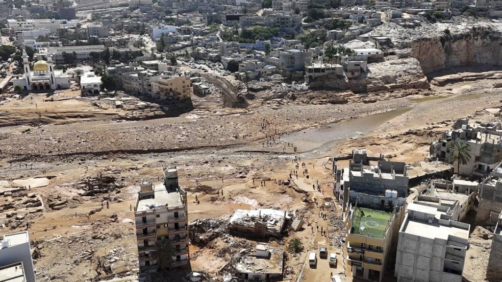 In der besonders schwer getroffenen Hafenstadt Darna sind Zehntausende Menschen obdachlos geworden. Foto: Muhammad J. Elalwany/AP/dpa