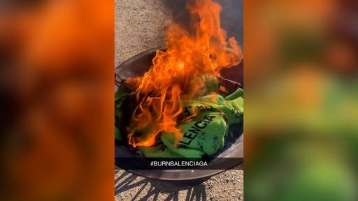 Frühere Kunden verbrennen ihre Balenciaga-Kleider