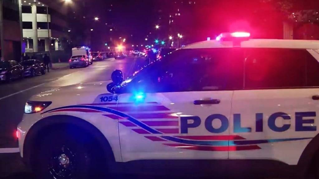 In diesem Bild aus einem von WJLA zur Verfügung gestellten Video arbeiten die Strafverfolgungsbehörden am Tatort, nachdem zwei Mitarbeiter der israelischen Botschaft in Washington vor dem Capital Jewish Museum getötet wurden. Foto: Uncredited/WJLA/AP/dpa