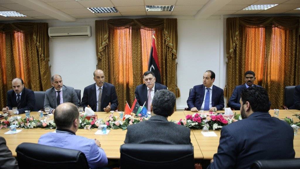 Vertreter der international anerkannten libyschen Regierung in Tripolis: Ihre Gegner kommen auf eine EU-Sanktionsliste.
