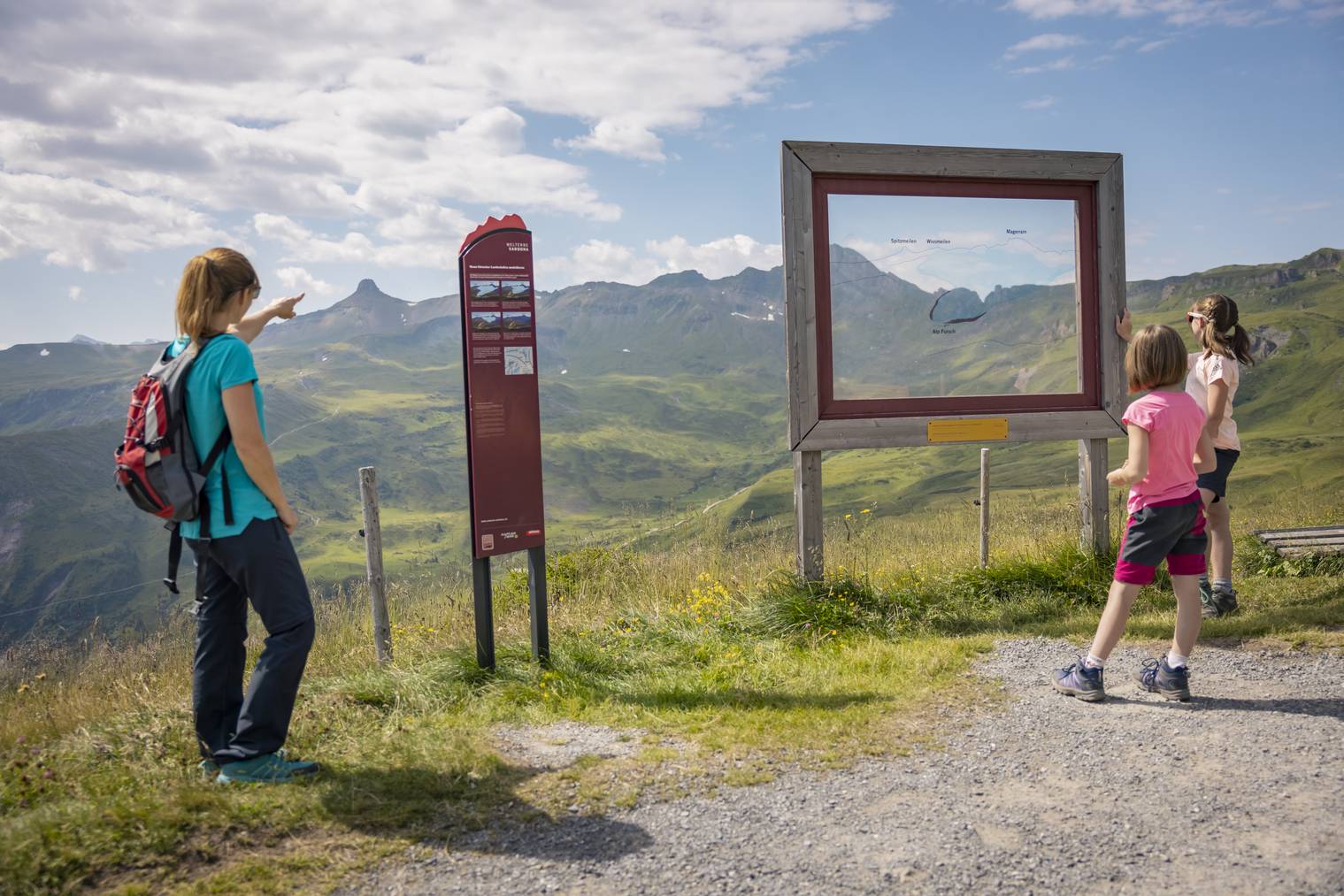 Auf über 15 Stationen erhältst du einen spannenden Einblick in die Alpenbildung und interessante Informationen zur Geologie.