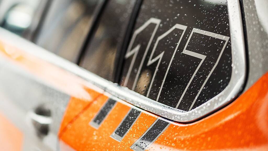 Ein 36-jähriger E-Scooter-Fahrer verunfallte in der Nacht auf Sonntag in St. Gallen. Er war auf der Flucht vor der Polizei. (Symbolbild)