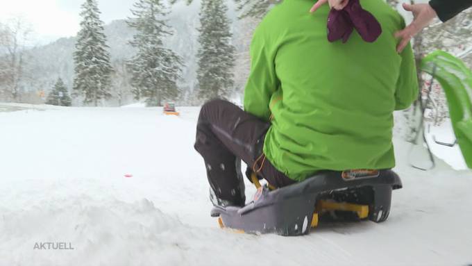 Es hat geschneit im Argovialand – aber reicht es für ein Skiweekend auf dem Balmberg?