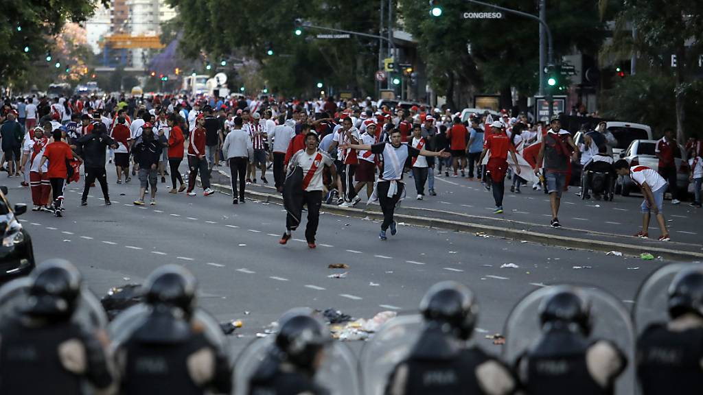 Ausnahmezustand: Duelle zwischen den verfeindeten Stadtrivalen River Plate und Boca Juniors erfordern ein grosses Polizeiaufgebot