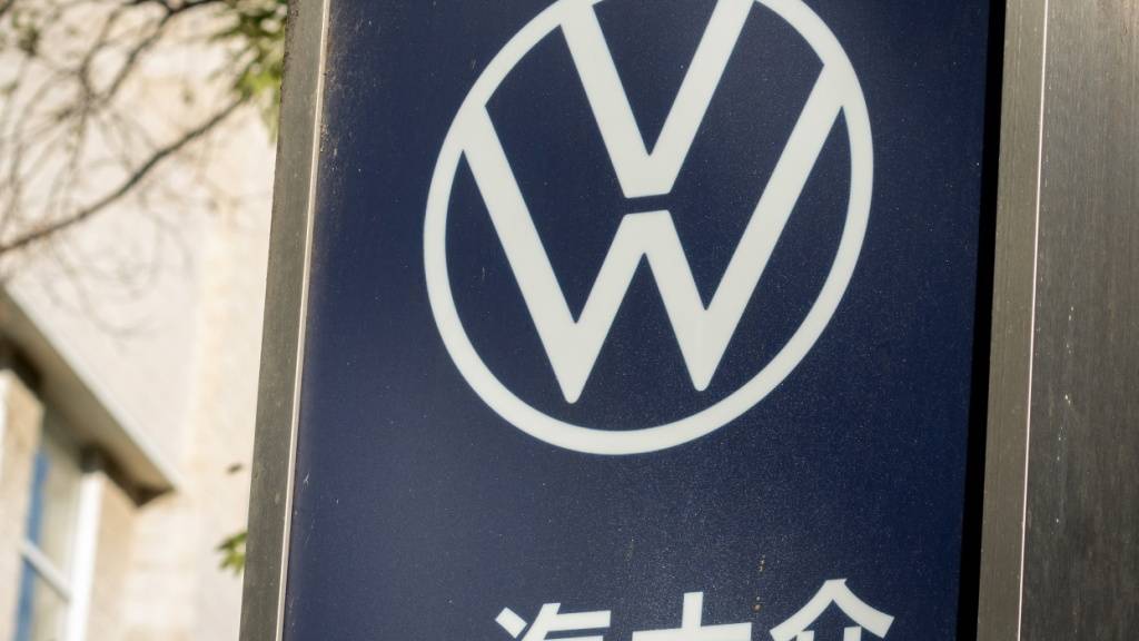 Nachdem die Geschäfte von Volkswagen in China schon seit längerem nicht mehr gut laufen, hat der Konzern die Strategie überarbeitet. (Archivbild)