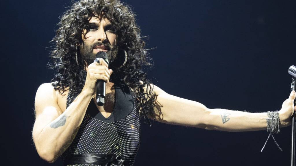 Conchita Wurst beim Konzert im Eurovision Village in Basel.  (Keystone-SDA/Peter Schneider)