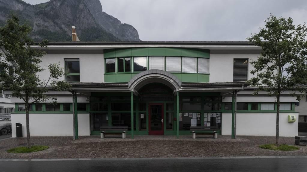 Der Prozess rund um das Tötungsdelikt an der Melser Fasnacht wurde vom Gebäude des Kreisgerichts in das Pfarreiheim in Mels verlegt. (Archivbild)