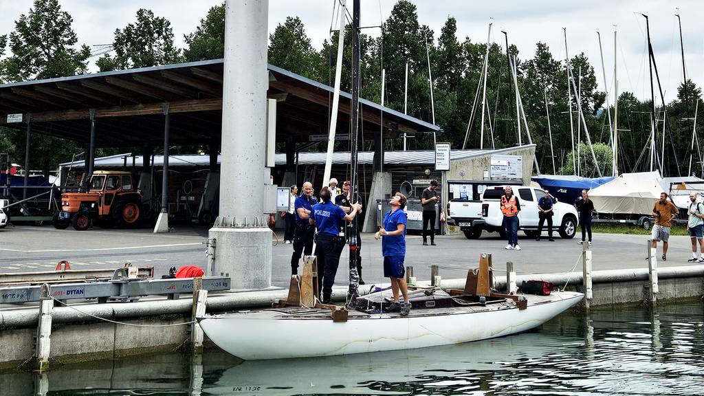 «Auch für uns nichts Alltägliches»: Polizei birgt Segelschiff aus 80 Metern Tiefe