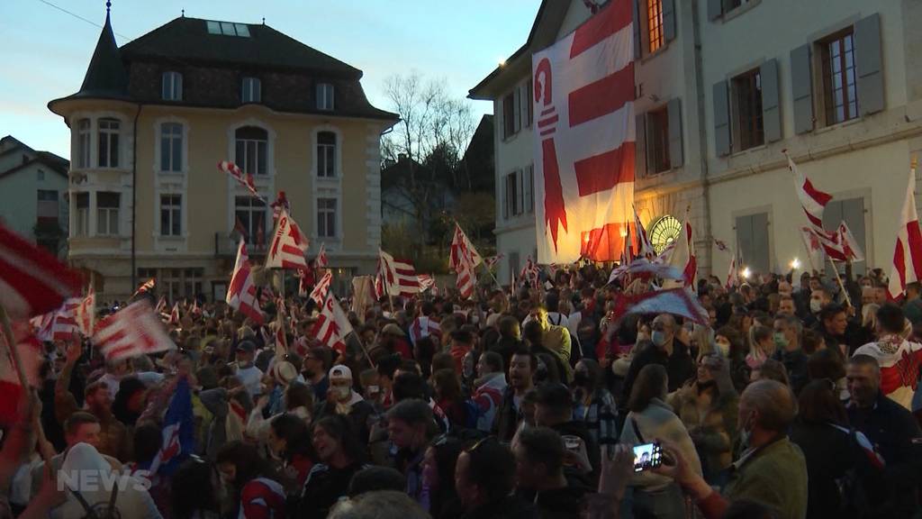 Abstimmungs-Party: Moutier feiert ohne Halt und ohne Corona-Massnahmen