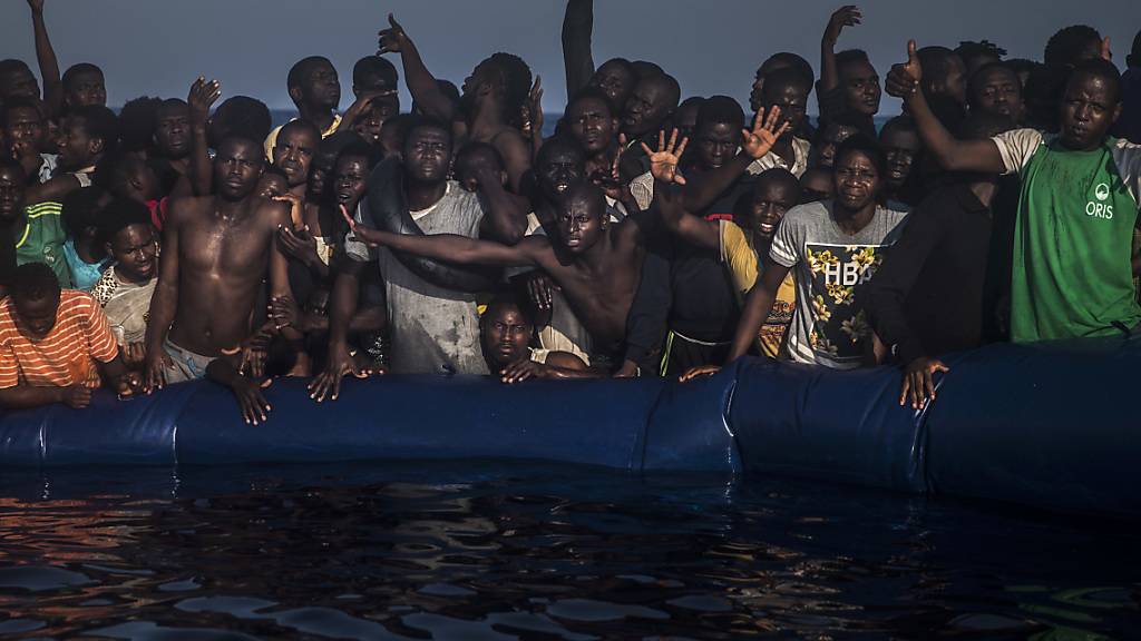 Der Angriff galt einem Flüchtlingsboot. (Symbolbild)