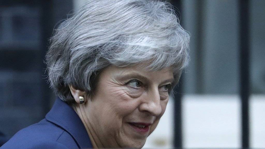 Britisches Kabinett berät am Mittwochnachmittag über den Vertragsentwurf zum Brexit. Zuvor hatte die britische Premierministerin Theresa May ihre Minister einzeln empfangen.