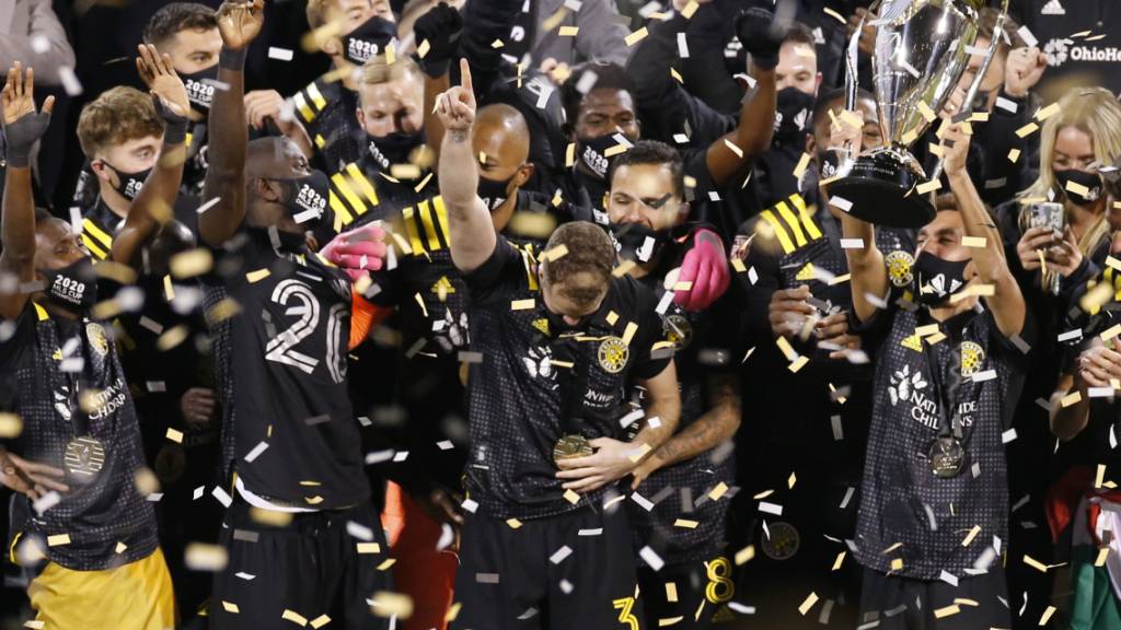 Die Spieler von Columbus Crew feiern den Finalsieg über Seattle