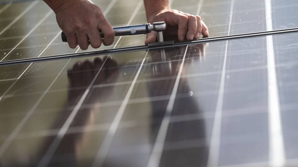 Der Zubau von Solaranlagen wirkt sich auf das Preismodell des EWO aus. (Symbolbild)