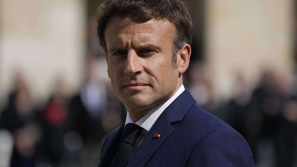 Macron sichert Ukraine weitere Hilfe zu