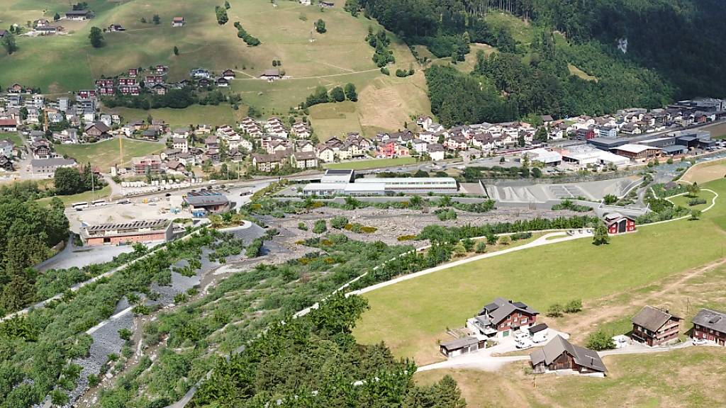 Mit dem Hochwasserschutzprojekt Buoholzbach sollen die Risiken im Talboden bis nach Stansstad deutlich verringert werden. (Visualisierung)