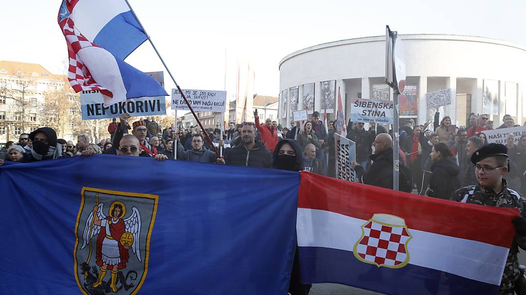 Tausende demonstrieren in Zagreb gegen Corona-Massnahmen