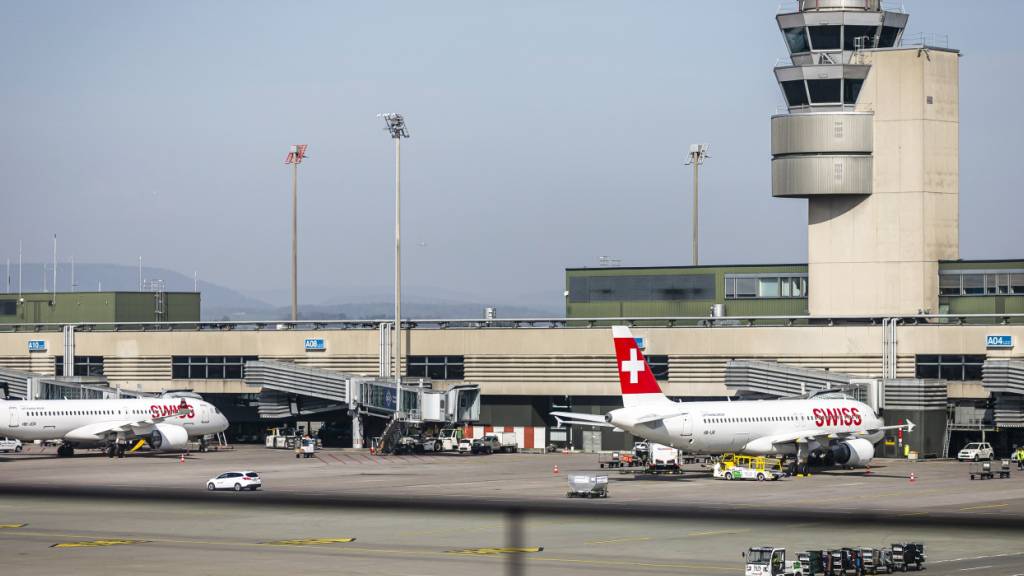 Die «Nachtruhe-Initiative» will keine Flüge nach 23 Uhr am Flughafen Zürich. Der Kantonsrat will weniger weit gehen. (Archivbild)