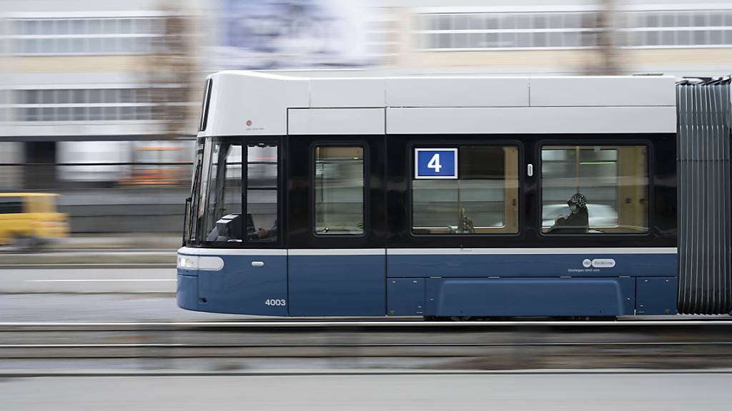 Der Vierer soll ab Fahrplanjahr 2026 das Spitalgebiet Balgrist und Lengg erschliessen: Mit dem «Tramnetz Süd» werden viele Linien anders verrkehren. (Symbolbild)