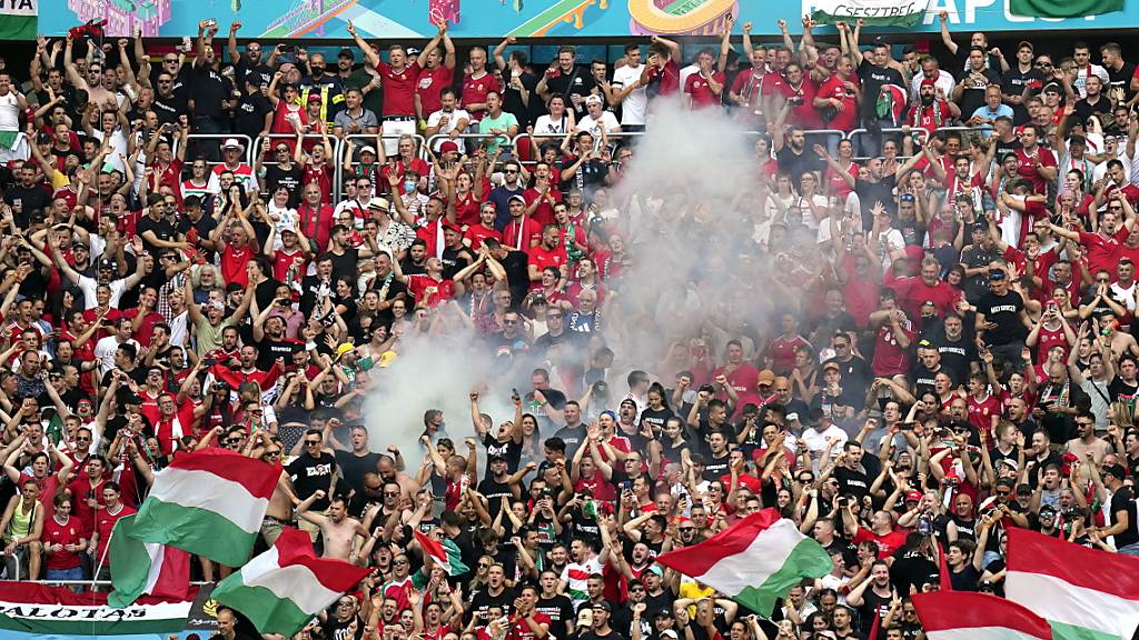 Ungarn bejubelt im vollen Puskas-Stadion das 1:1 gegen Weltmeister Frankreich