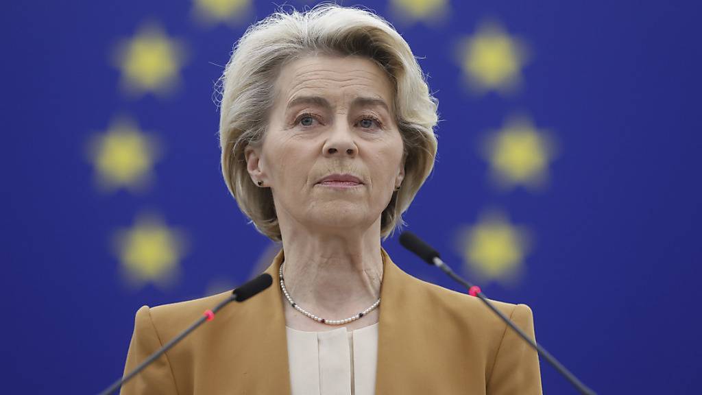 Ursula von der Leyen, Präsidentin der Europäischen Kommission, hält ihre Rede im Europäischen Parlament. Foto: Jean-Francois Badias/AP