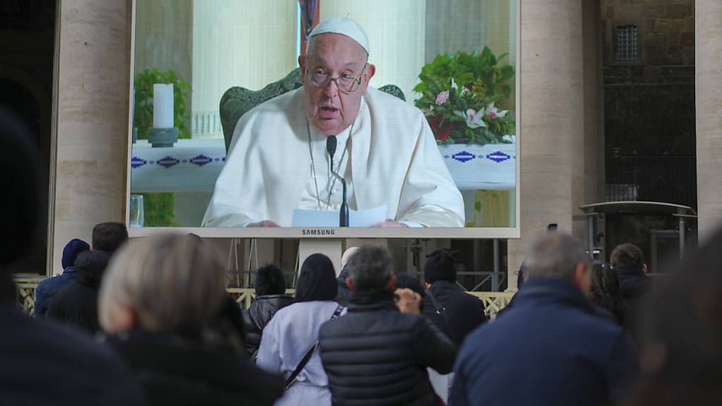 Papst hält wegen Erkältung Gebet von Wohnsitz aus