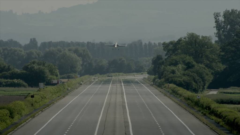 Landung von F/A 18 auf A1