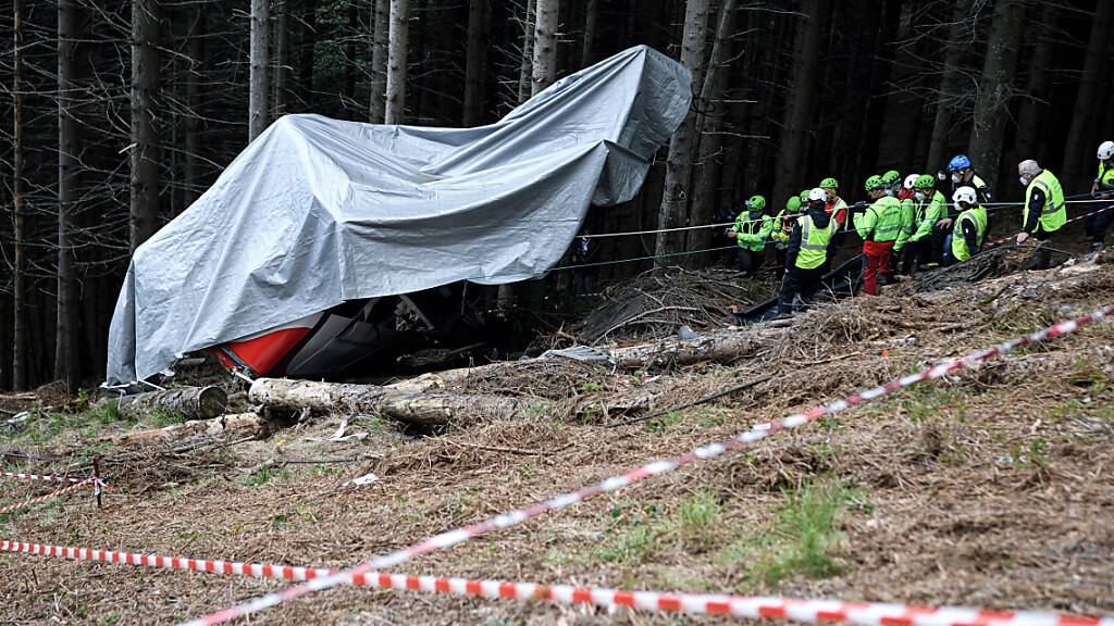 Die Absturzstelle oberhalb des Lago Maggiore. Foto: Piero Cruciatti/LaPresse via ZUMA Press/dpa