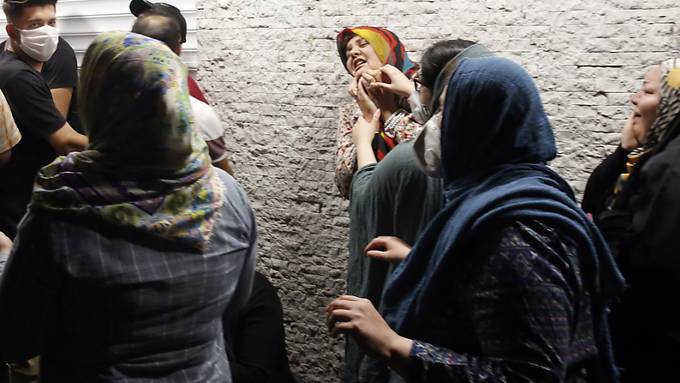 Mindestens 18 Tote bei Explosion in Privatklinik in Teheran