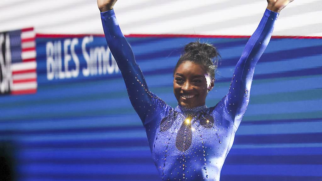 Superstar Simone Biles ist zum sechsten Mal Weltmeisterin im Mehrkampf