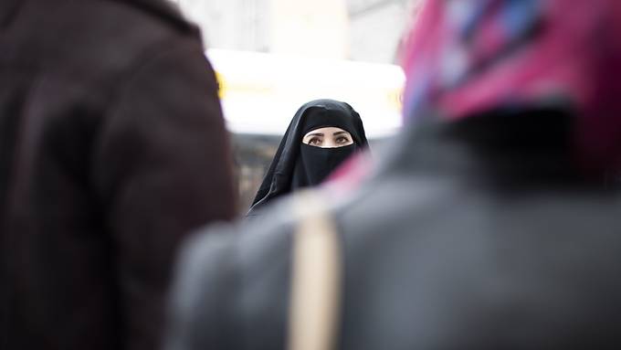 Rechte Allianz will der Burka-Initiative zum Durchbruch verhelfen