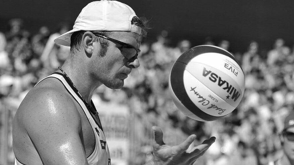 Der frühere Spitzen-Beachvolleyballer Martin Laciga hat den Kampf gegen seine Depression verloren