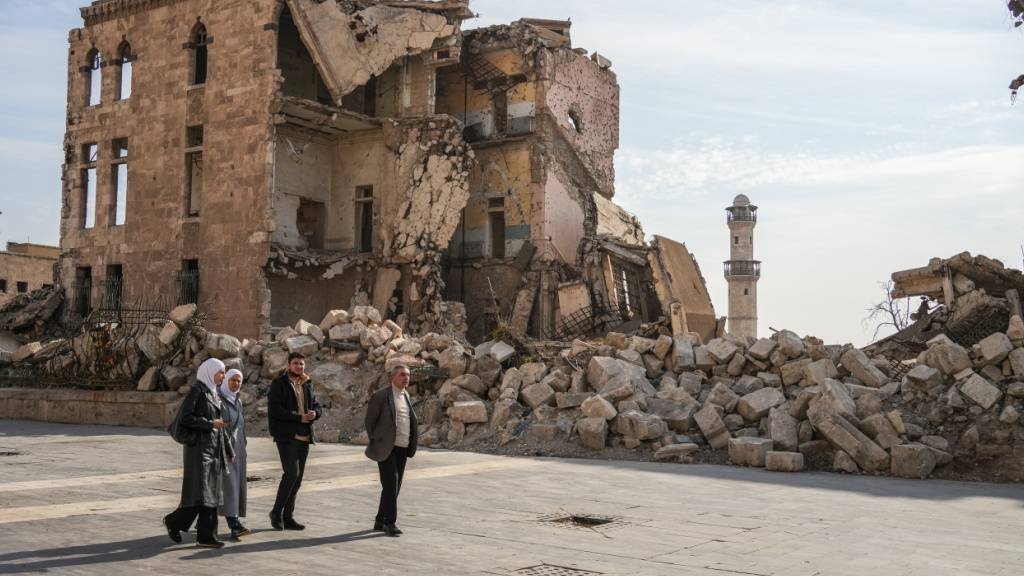 Nicht überall in Syrien ist eine Rückkehr zumutbar. Aleppo, die zweitgrösste Stadt des Landes, ist nach jahrelangen Kämpfen grösstenteils zerstört. (Bild von Ende November 2025)