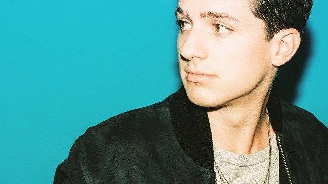 https://www.facebook.com/charlieputh/photos/